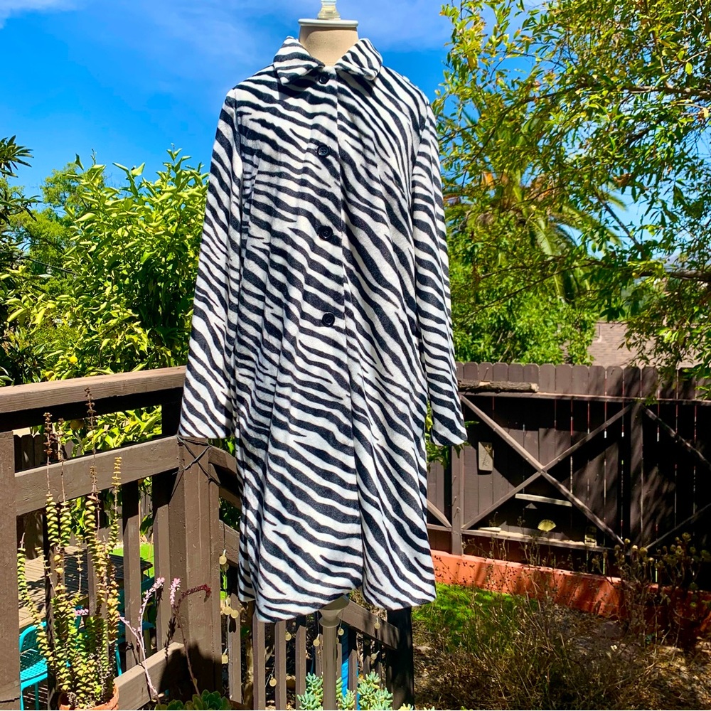 Insane VINTAGE Faux Fur Zebra Print Black & White Striped Long Coat Jacket Large